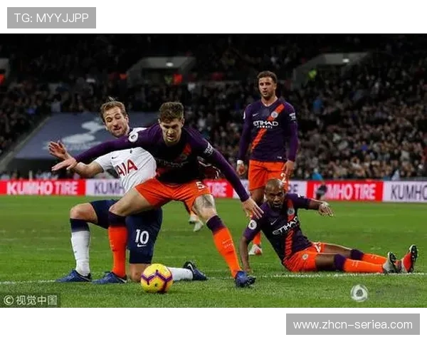京沪德比火药味十足,场上激烈对抗引关注 京沪德比火药味十足,场上激烈对抗引关注